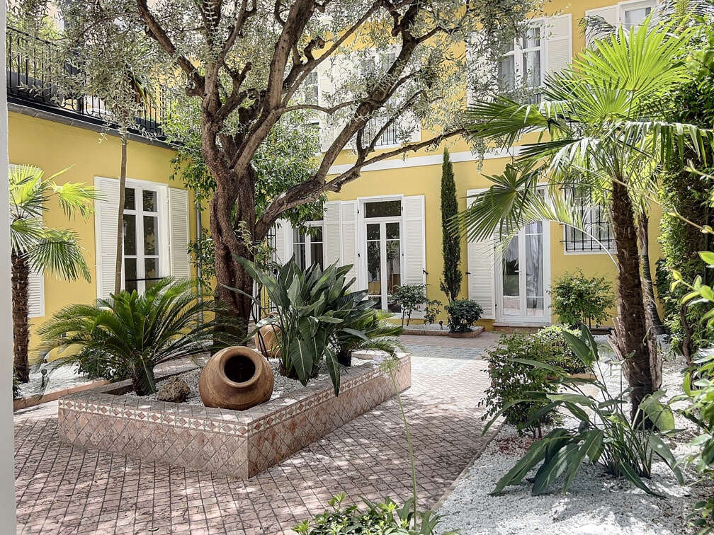 Cannes centre rare villa t4 de 131m2 terrasse de 105m2 - photo 19