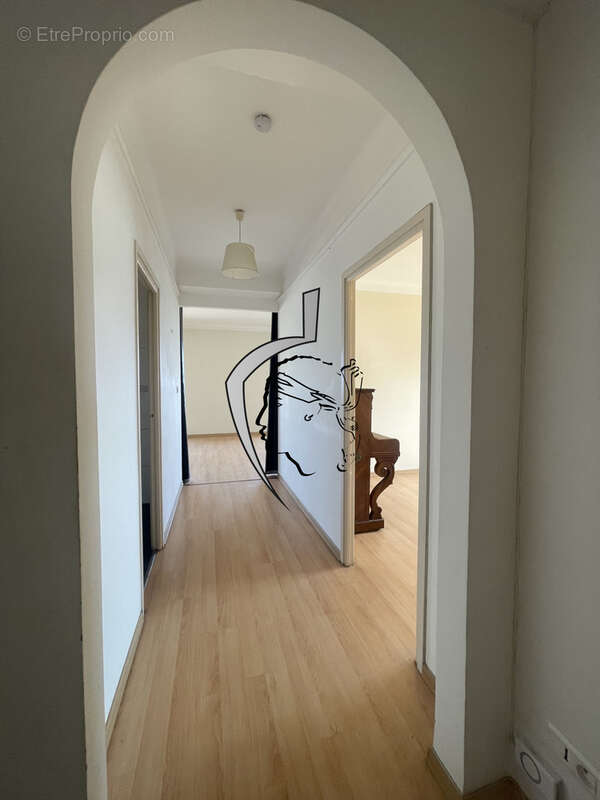 Vente appartement F3/4 : Quartier triangle d'or d' Ajaccio - photo 7