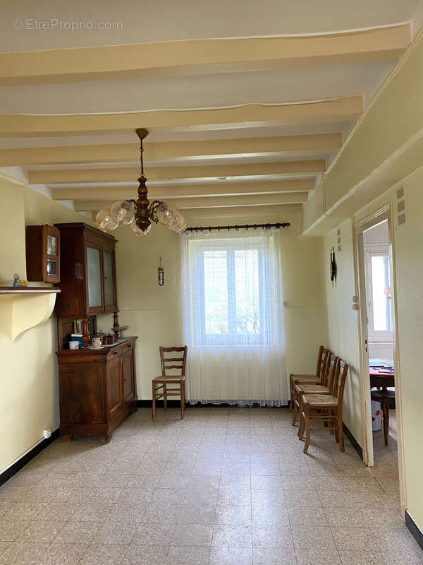 Maison à SAINT-PIERRE-LAVAL
