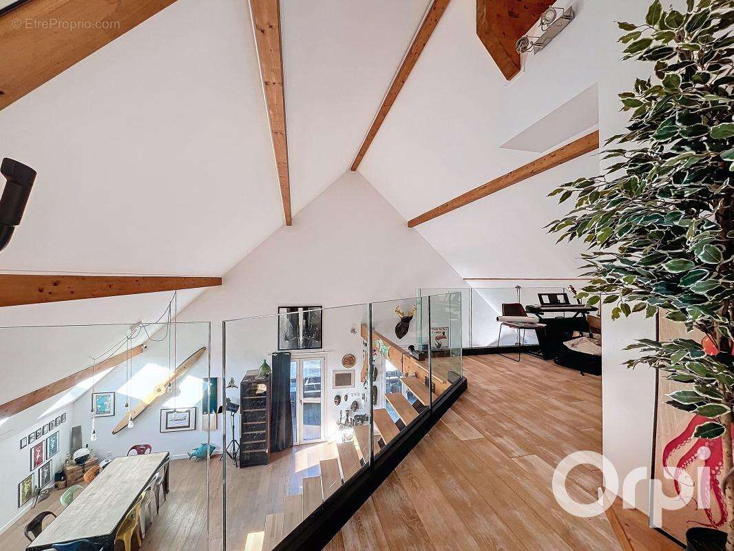 Appartement à ARTHAZ-PONT-NOTRE-DAME