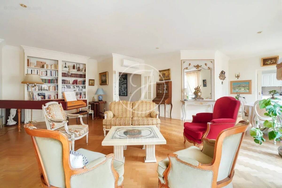 Appartement à LE VESINET