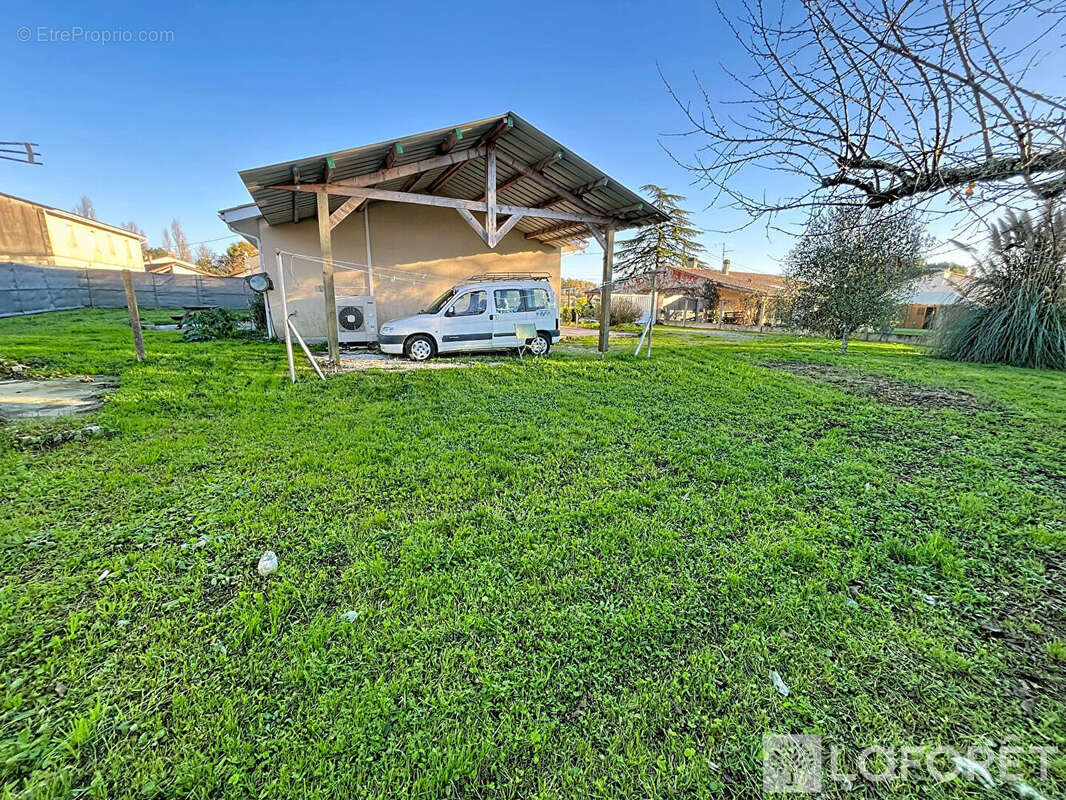 Maison à AUBIE-ET-ESPESSAS