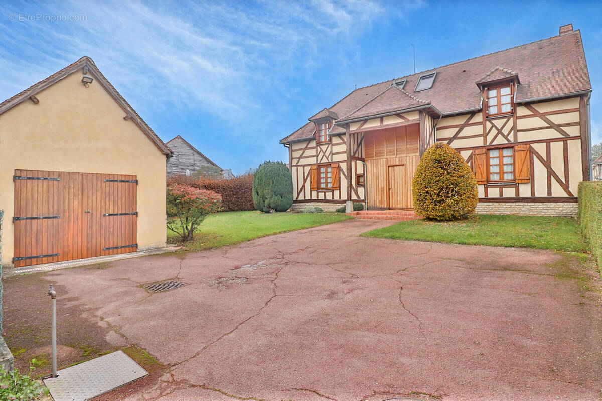 Maison à SAINT-ANDRE-LES-VERGERS