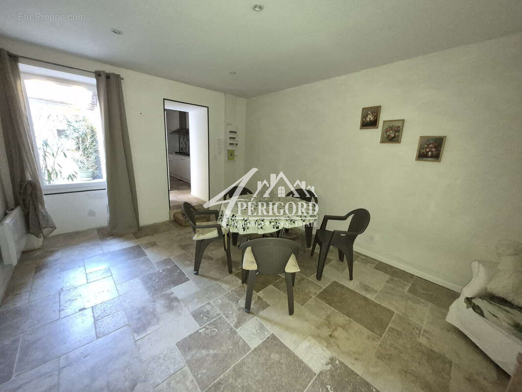 Appartement à LALINDE