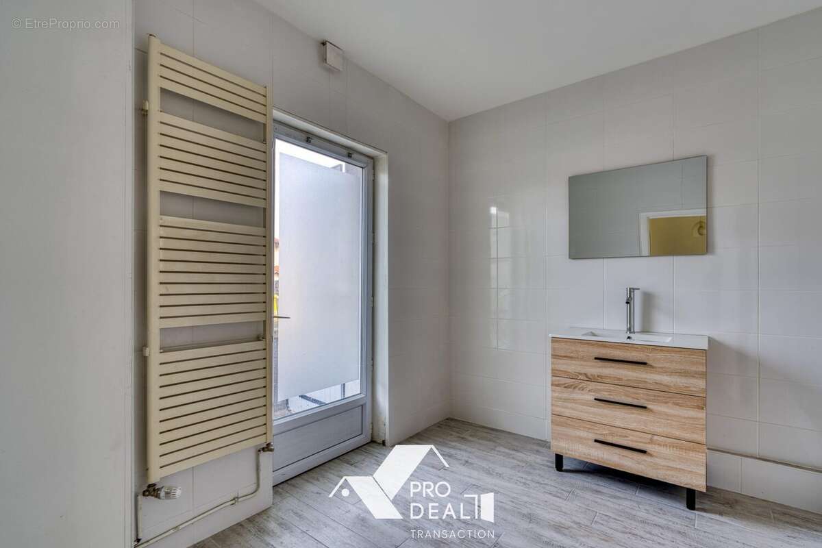 Maison 103 m² à Bron  - photo 9