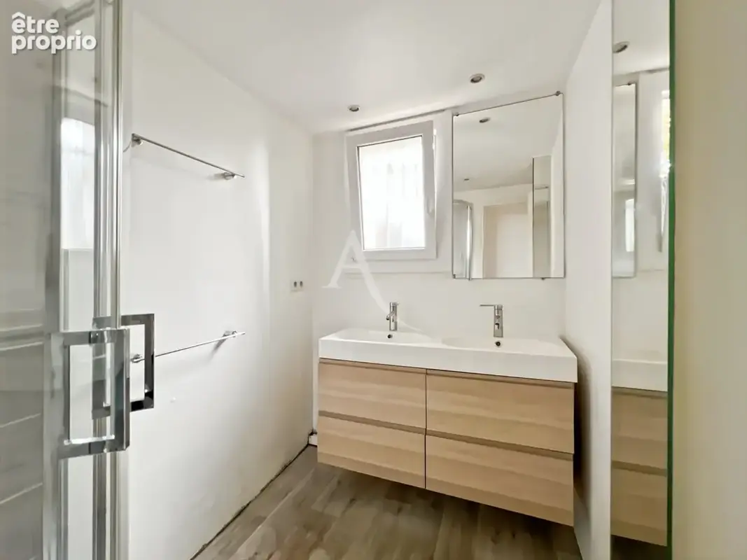 LE CANNET Maison indépendante de caractère avec 2 appartements et jardin - photo 12