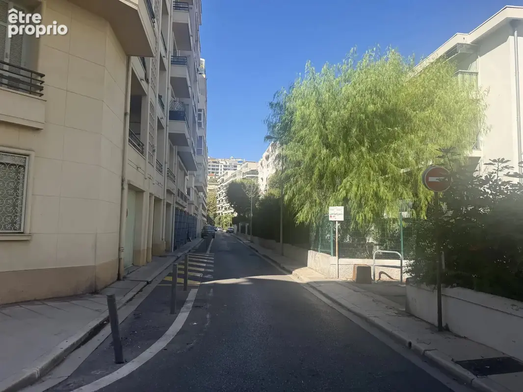 Autre à NICE