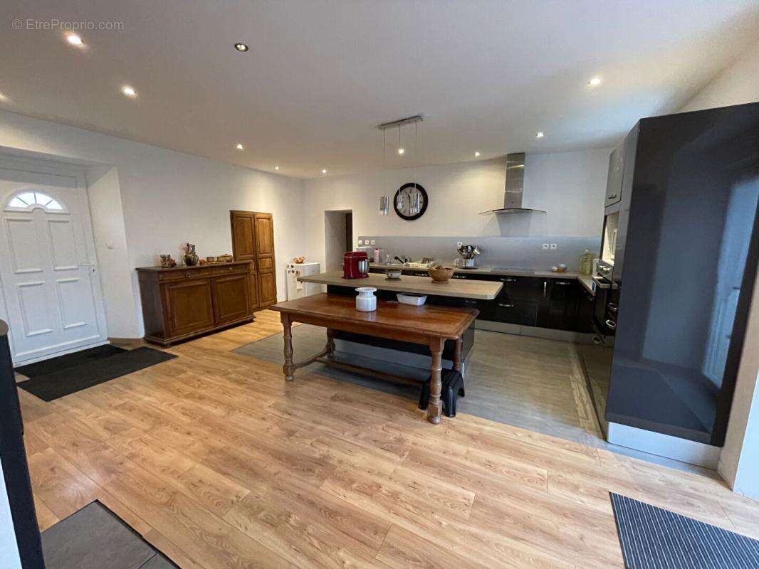 Maison Saint Viaud (44320) - 5 chambres - 168 m2 - photo 5