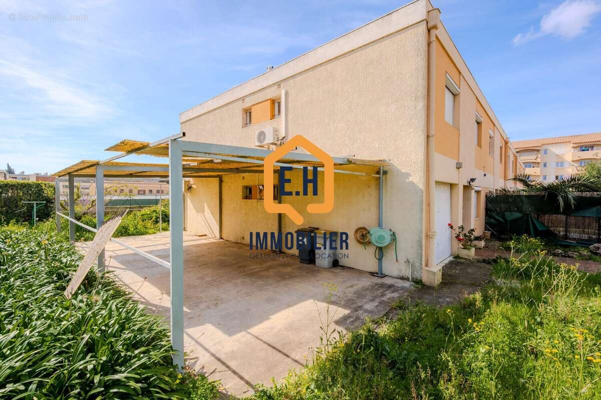 Maison à HYERES
