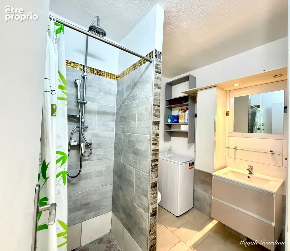 En exclusivite - a vendre studio rénové avec terrasse, parking privé et plages à pied - le moule - photo 4