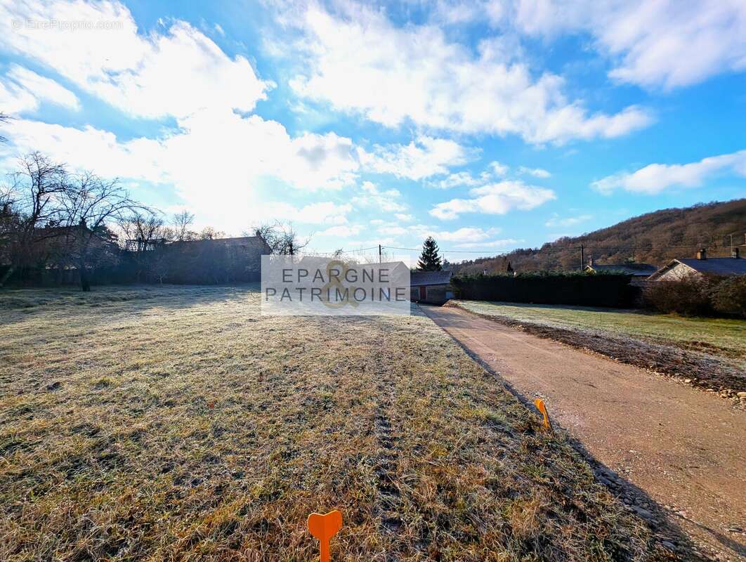 n°2 - Terrain à PANOSSAS