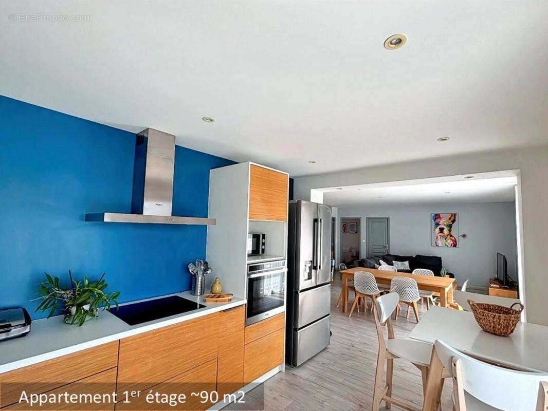 Maison 270 m² à Theziers  - photo 3