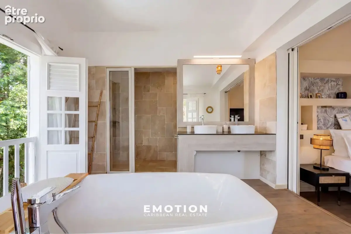 Villa T7 avec piscine et vue mer - Sainte -Anne - photo 12