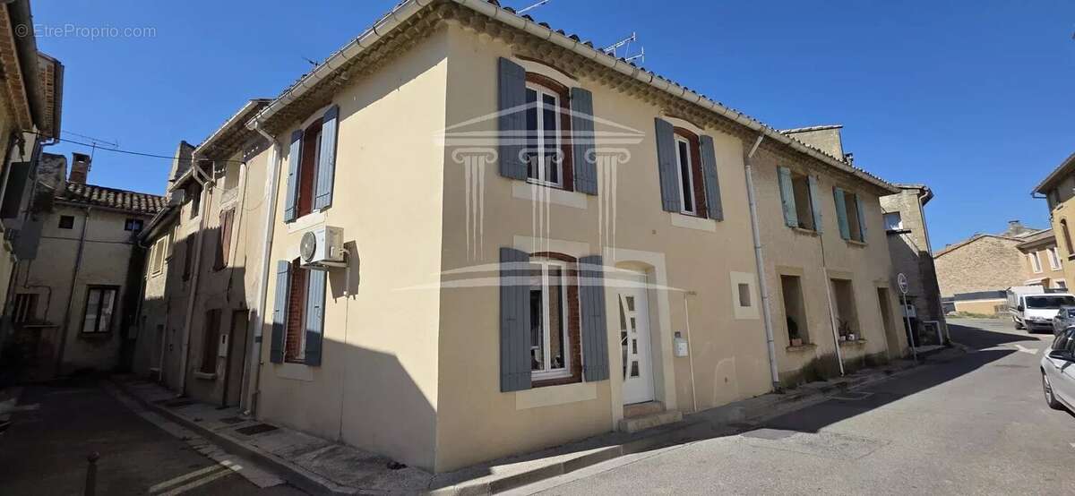 Appartement à VIOLES