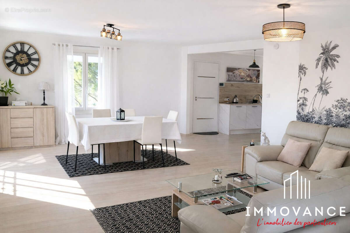 Home staging - Maison à PLAISSAN