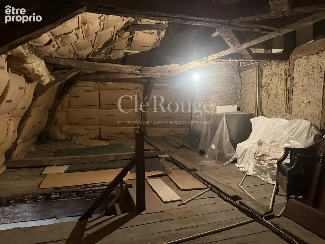 Au cœur d’Eymet – Maison de caractère avec grange et cour plein sud - photo 12