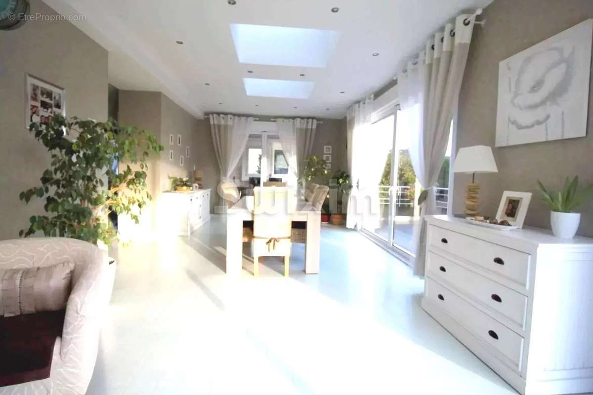 Maison à LAVELINE-DEVANT-BRUYERES