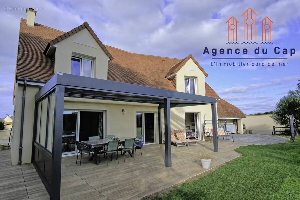 Maison à AMFREVILLE