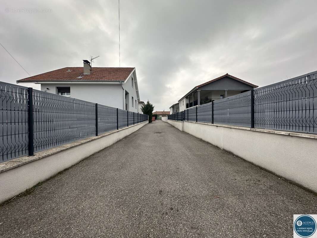 Maison à LE PEAGE-DE-ROUSSILLON