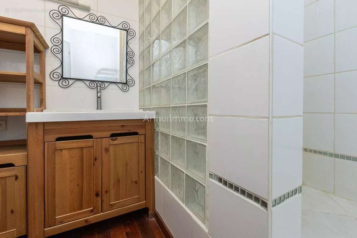 Appartement à SAINT-CLAIR-DE-LA-TOUR