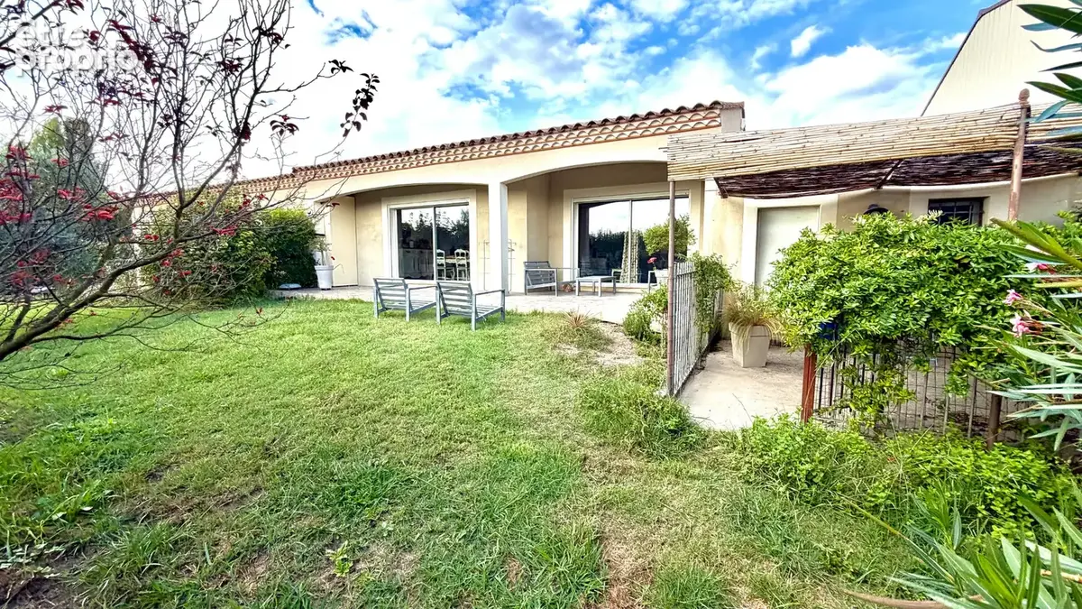 Villa de plain pied sur 5500 m² de terrain en campagne. - photo 17