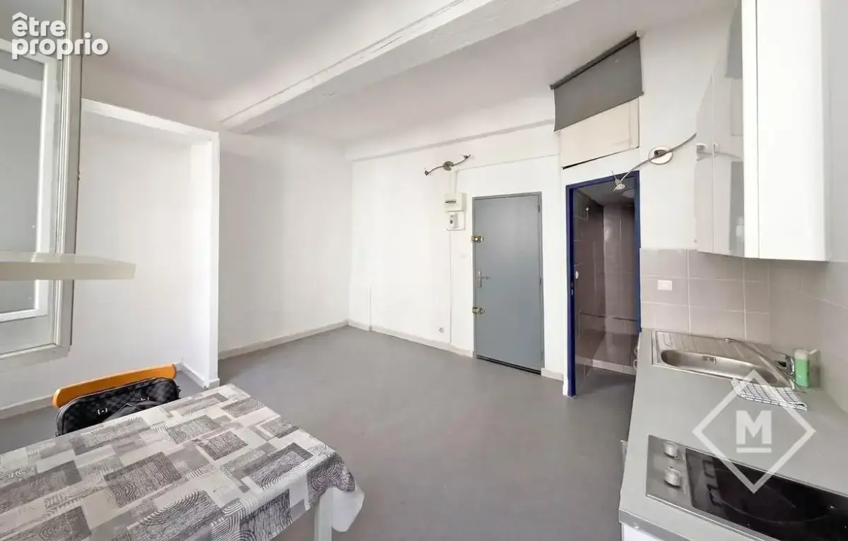 Vente Appartement 1 pièce de 18m² - Quartier Réformés et St Charles - Marseille 1er - photo 4
