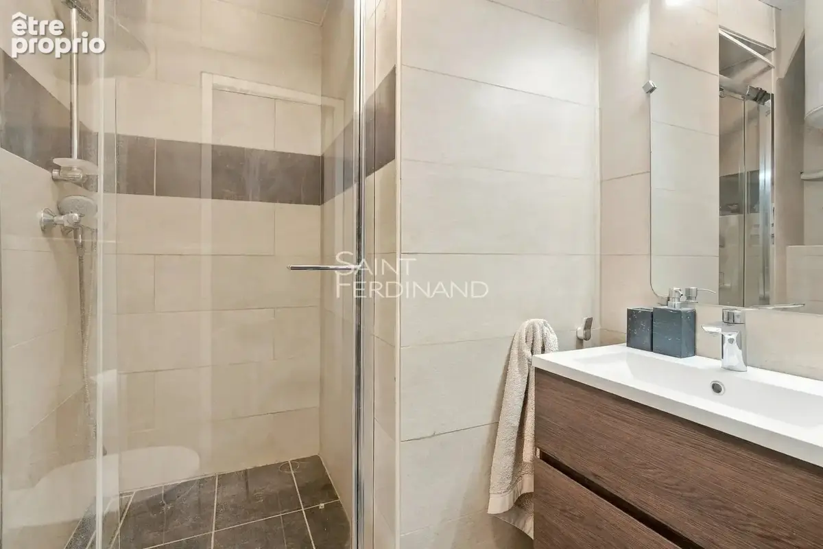 Paris 17ème Proche Batignolles. Studio en parfait état. - photo 6