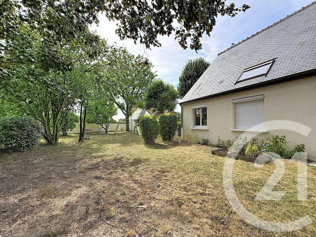 Maison 191 m² à Saint-Julien-Les-Villas  - photo 15