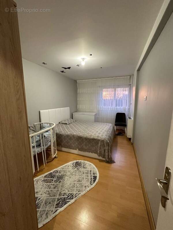 Appartement à DAMMARIE-LES-LYS
