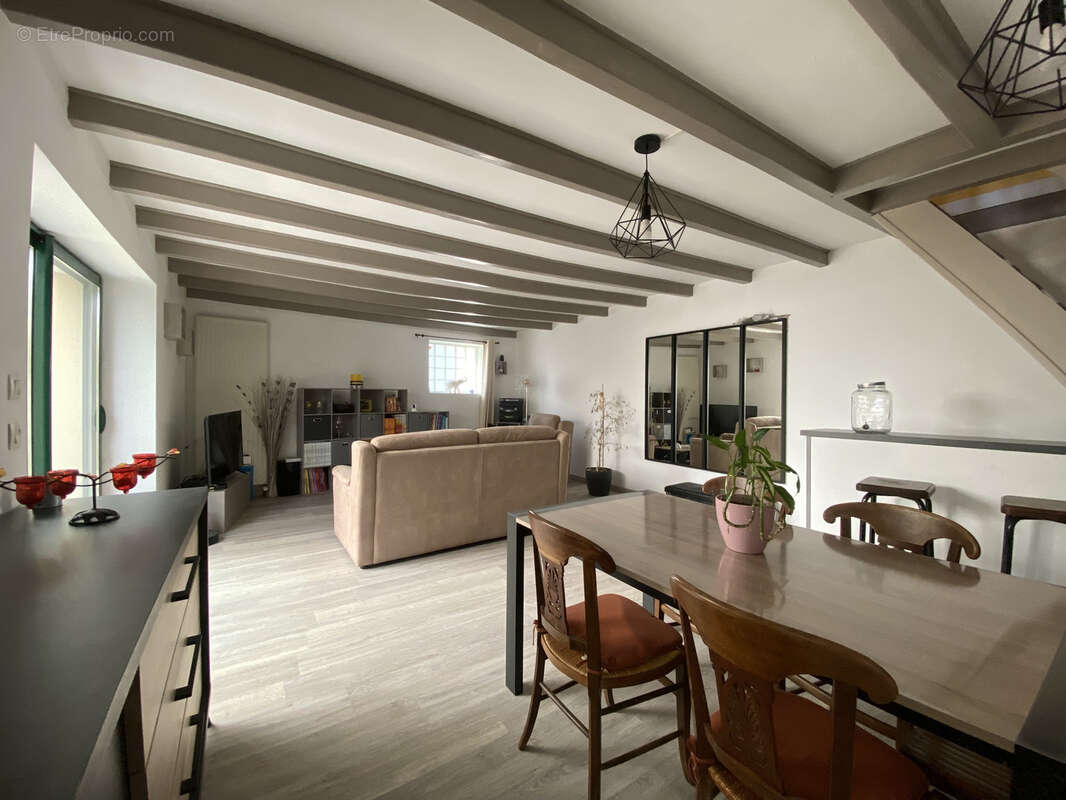 Maison à NEUVILLE-DE-POITOU