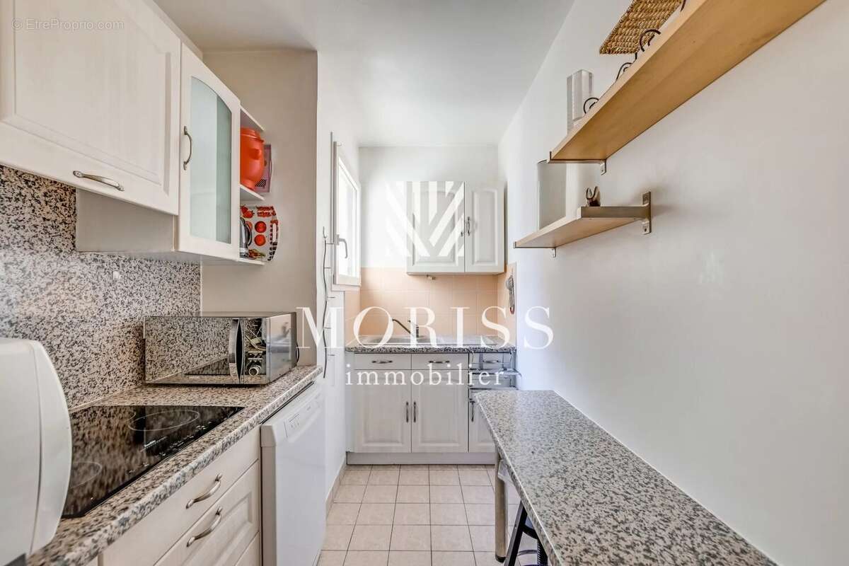 Appartement à PARIS-14E