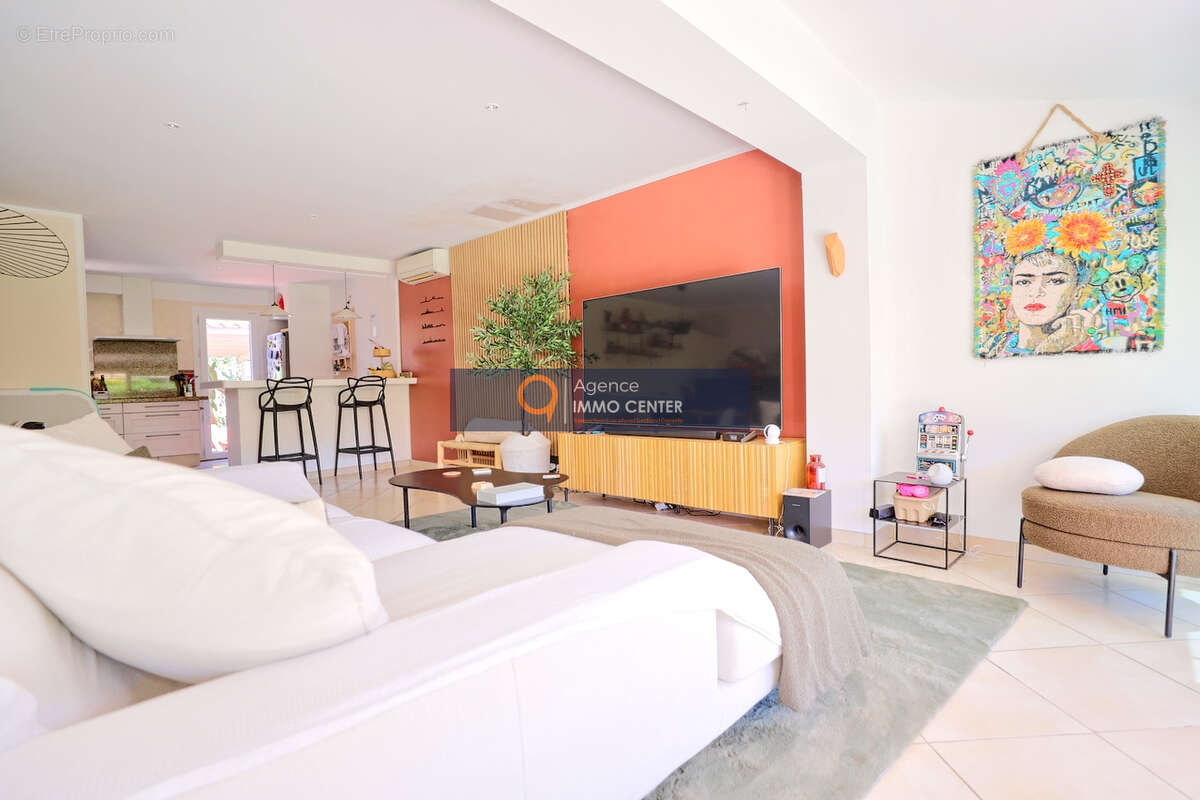 Maison T5 de plain pied avec piscine - photo 5