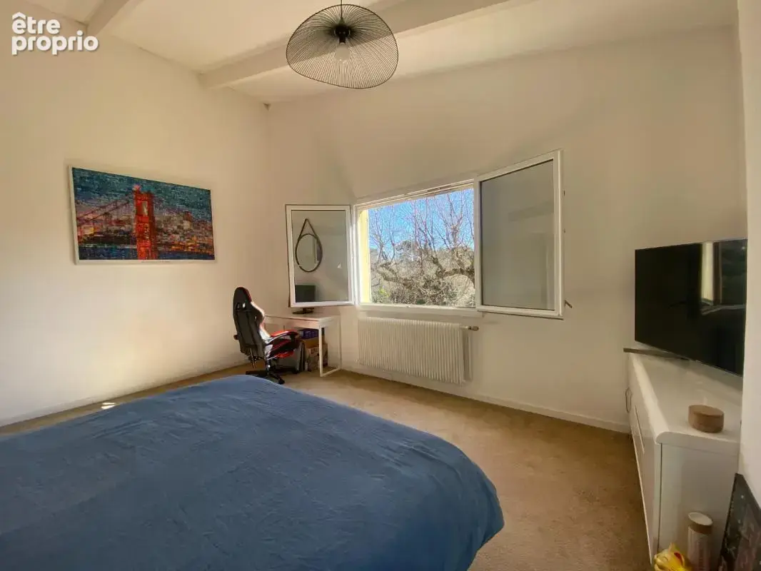 Maison 6 pièces / 190 m² / 1 130 000 EUR / EGUILLES - photo 16