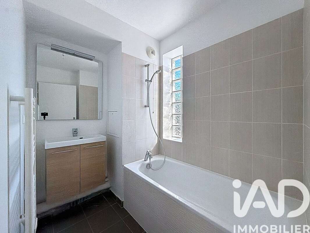 Photo 4 - Appartement à LE PLESSIS-BOUCHARD