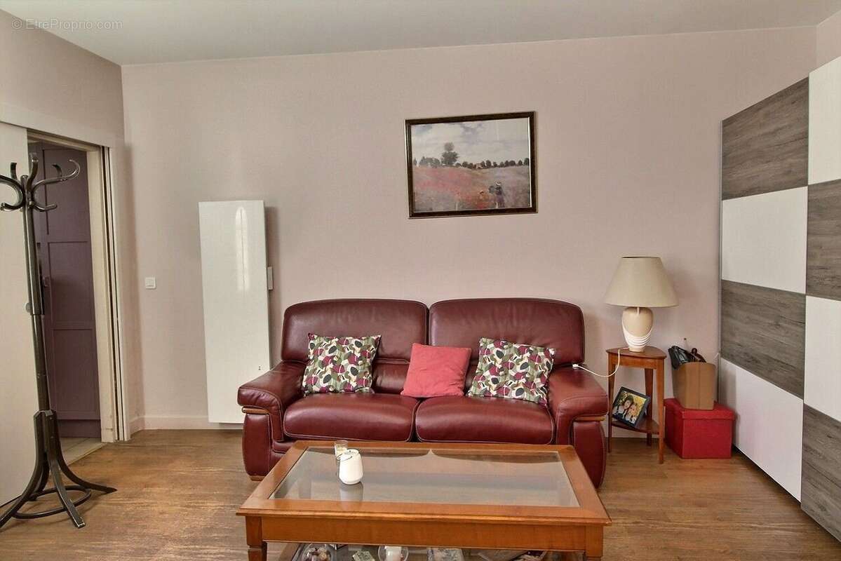 Appartement à SAINT-MAUR-DES-FOSSES