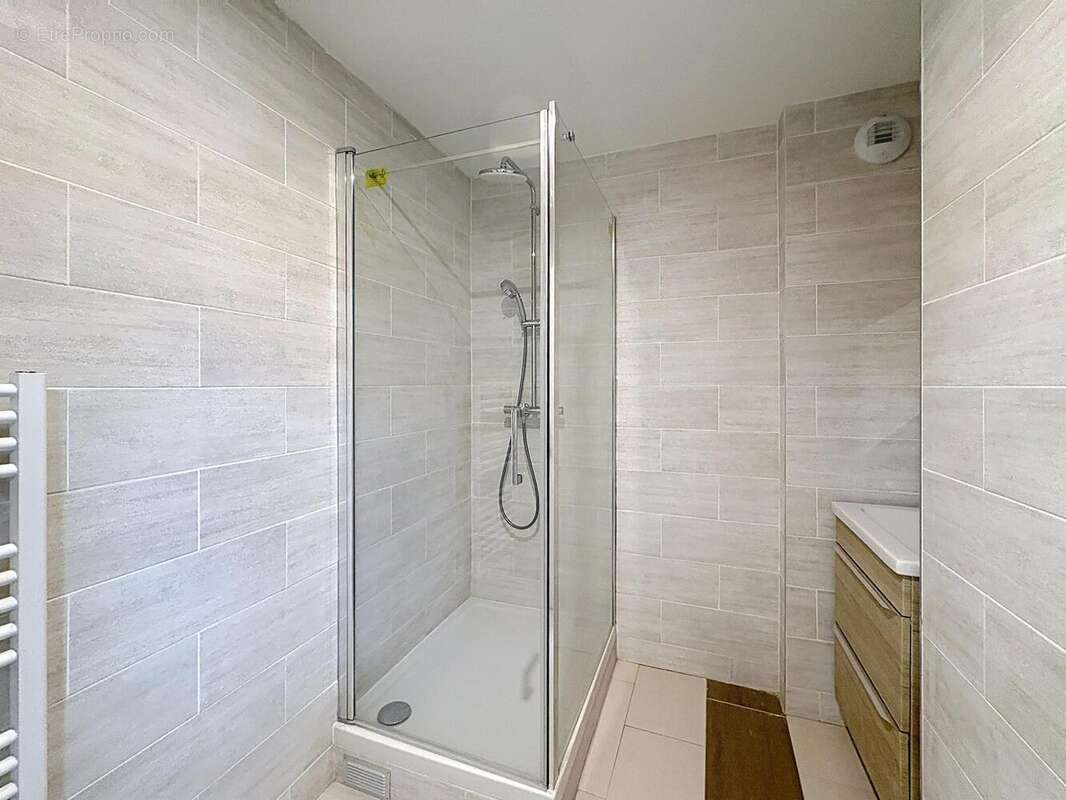 Appartement 120 m² à Fosses  - photo 9