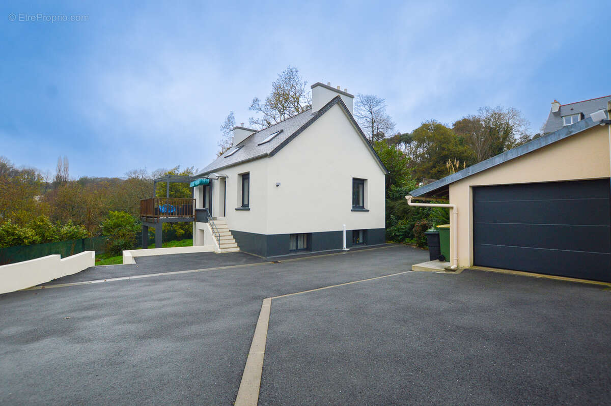 Maison à LA ROCHE-MAURICE