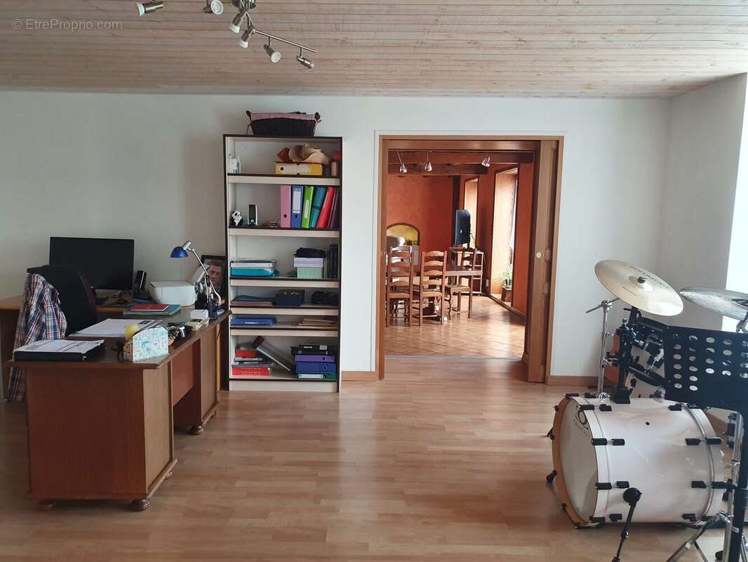 Maison 197 m² à Rioux  - photo 9