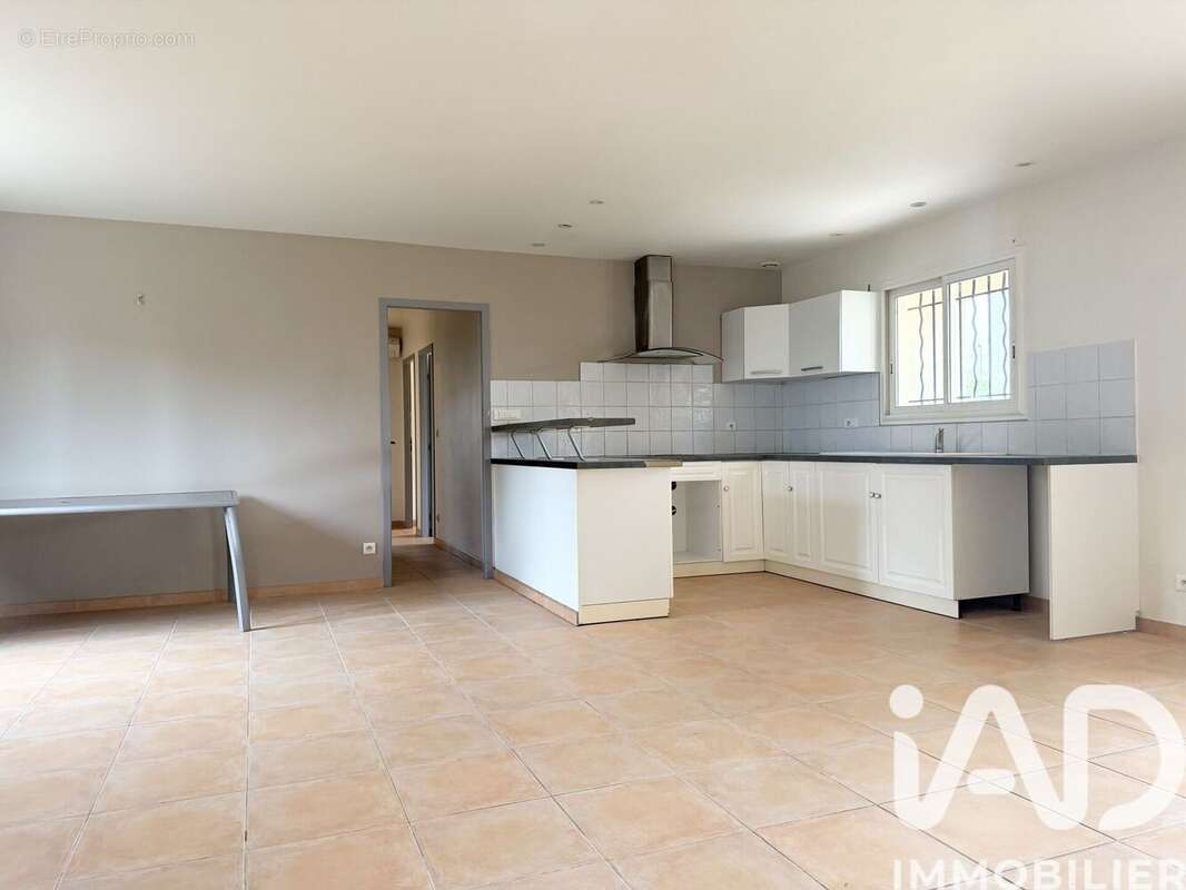 Photo 7 - Maison à SALON-DE-PROVENCE