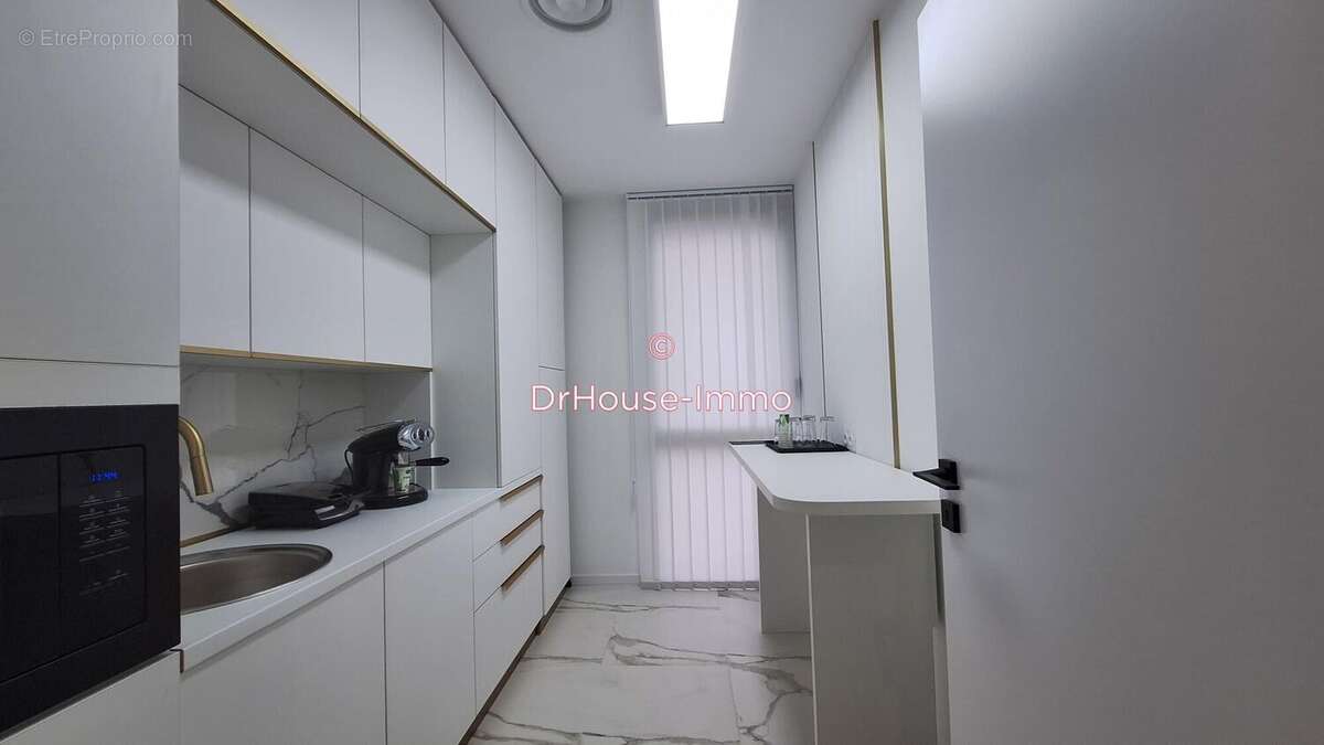 Commerce à OLLIOULES