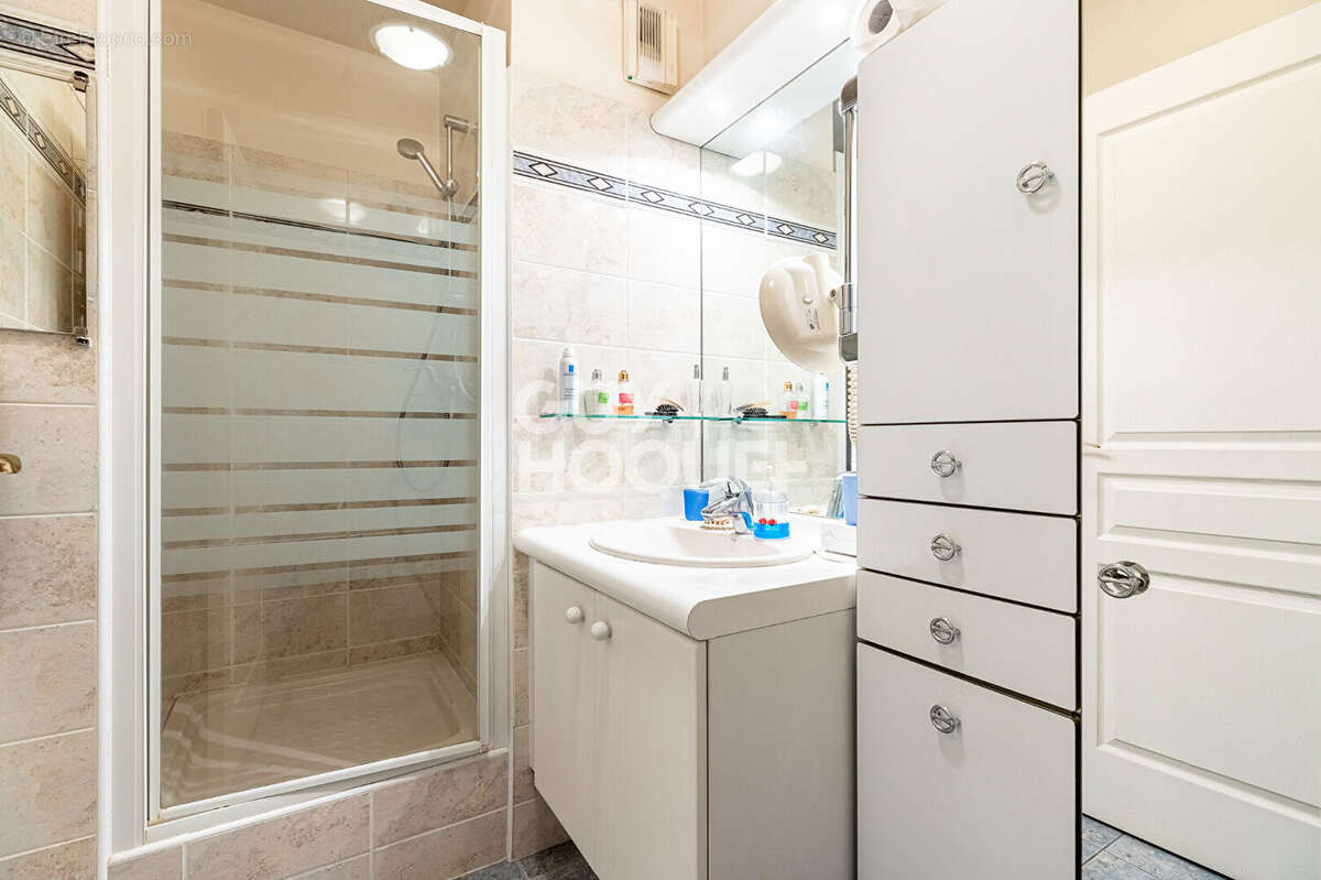 Appartement à PARIS-20E