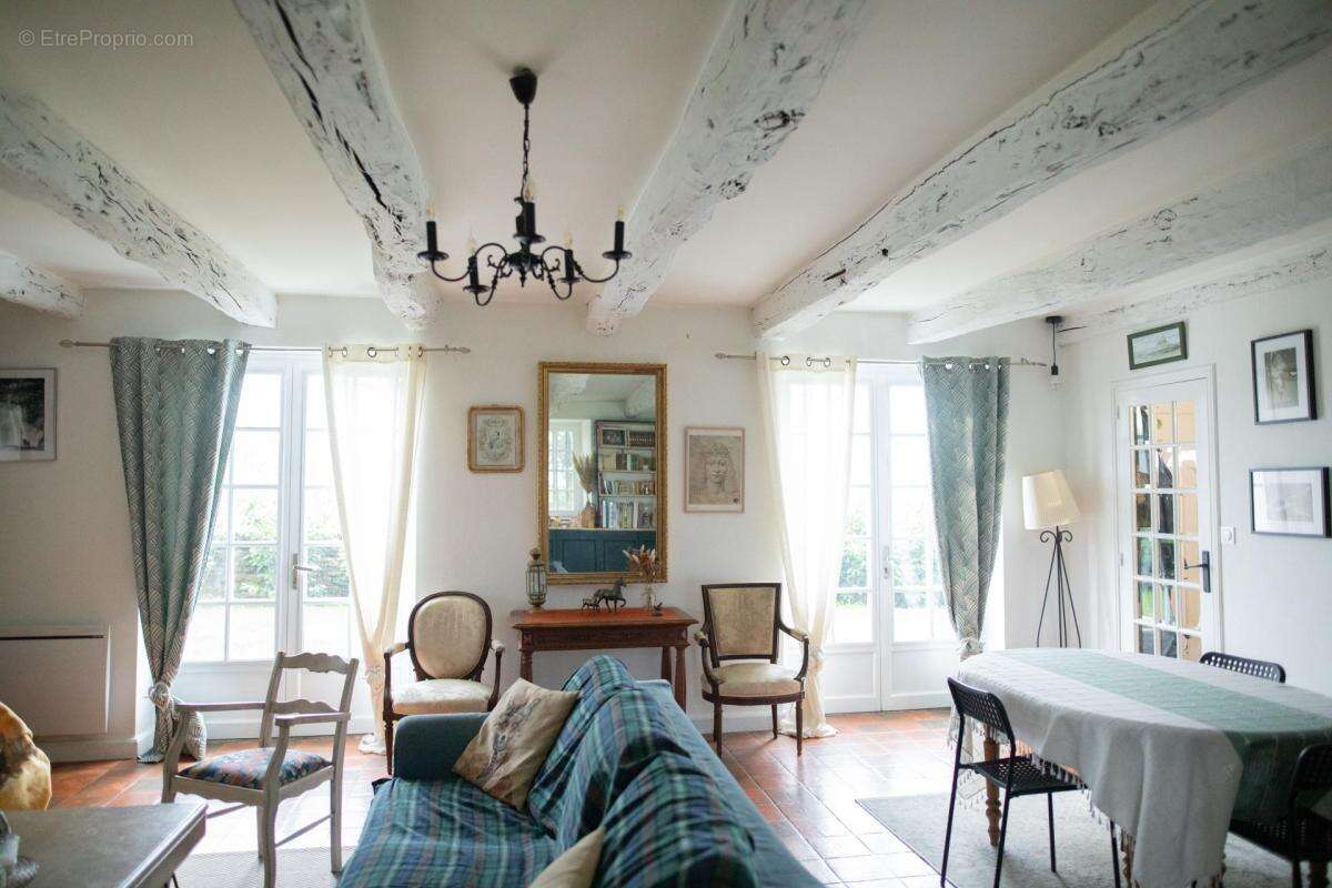 Maison à SAINT-AUBIN-D'AUBIGNE