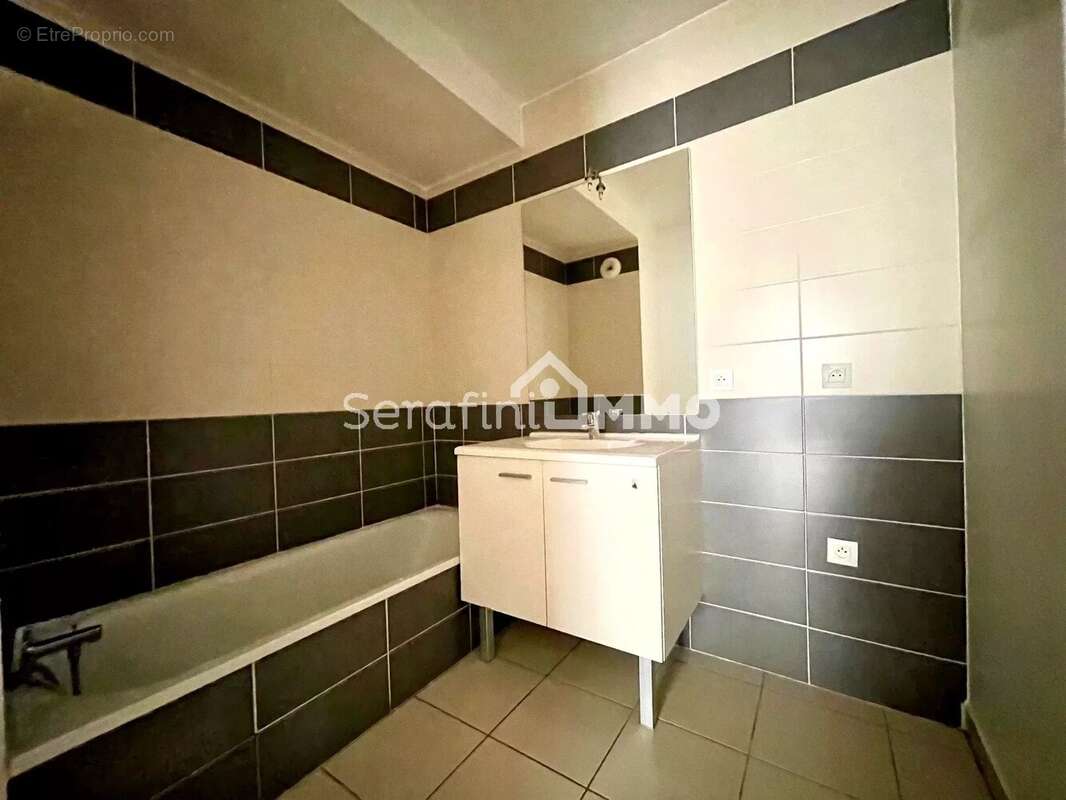 Appartement à SEYNOD