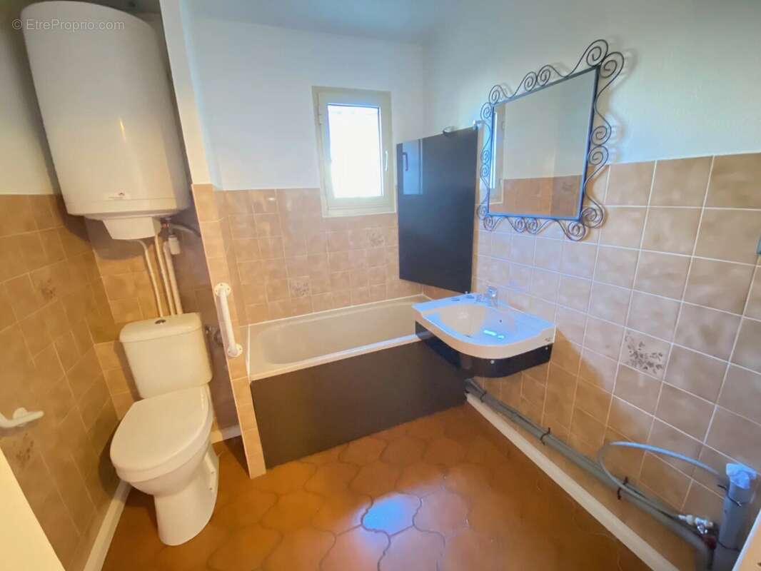 Appartement à LA LONDE-LES-MAURES