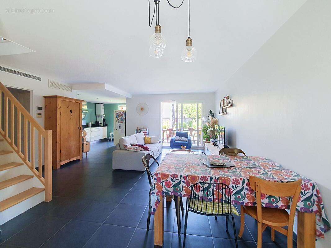 Maison à MIONS