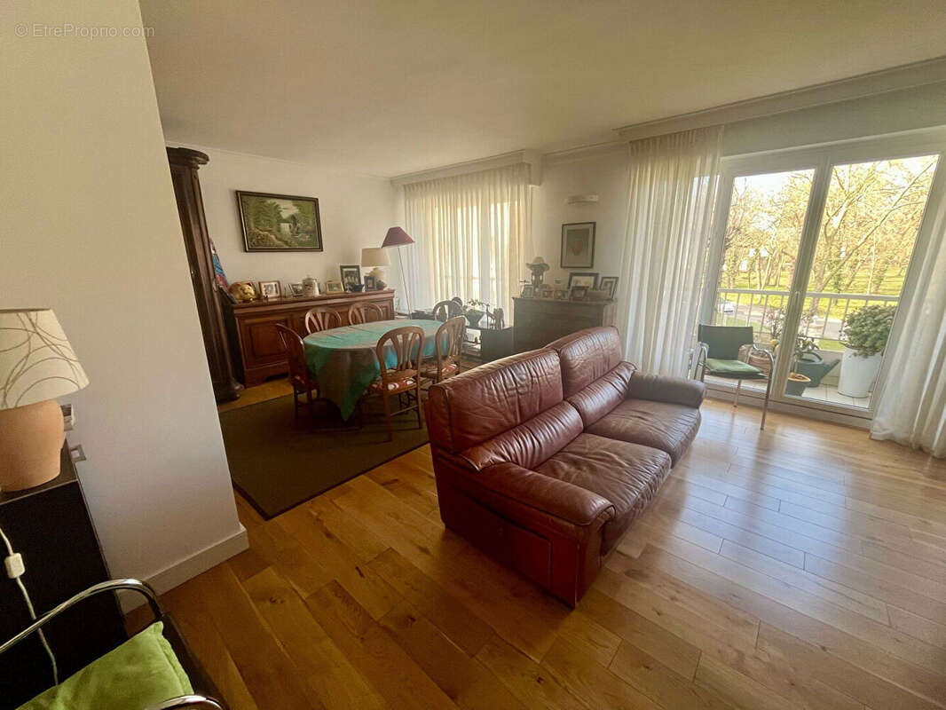 Appartement à MAISONS-LAFFITTE
