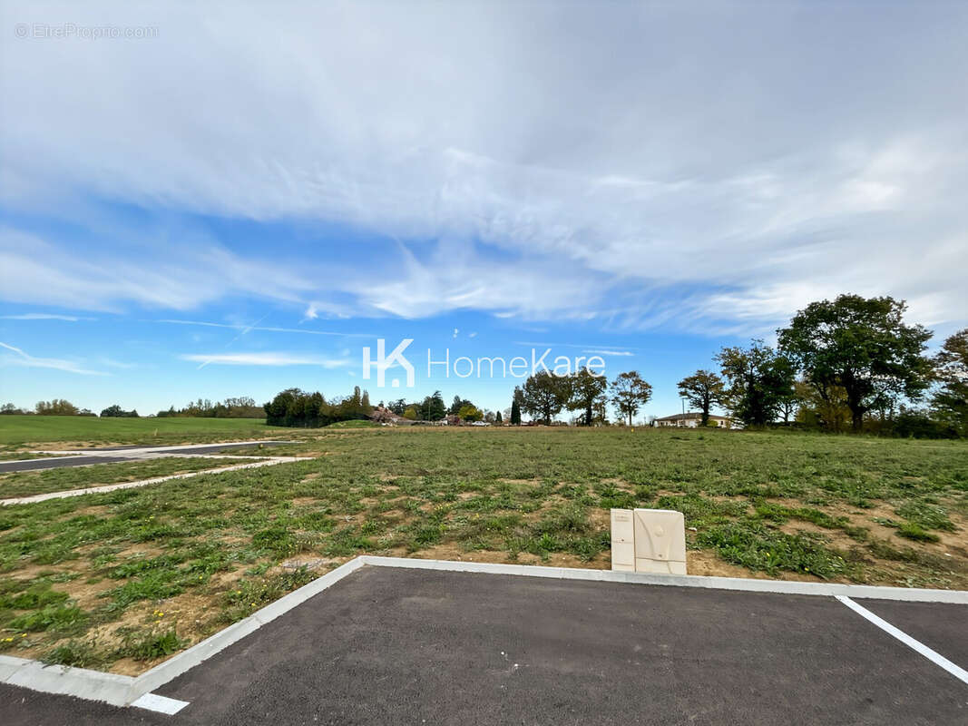 Terrain à CLERMONT-SAVES