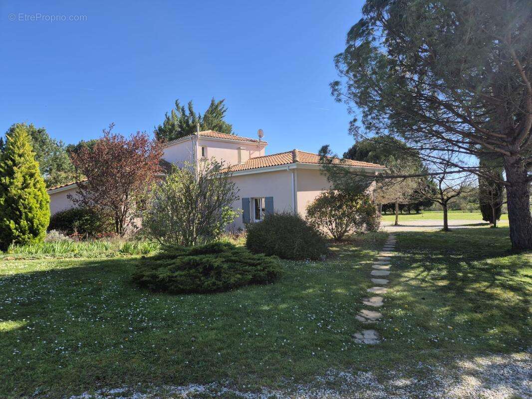 Maison à MANSLE