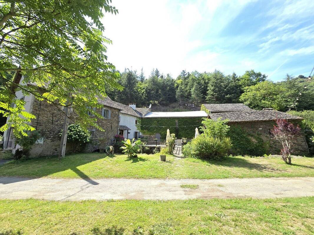 Maison à LUC-LA-PRIMAUBE