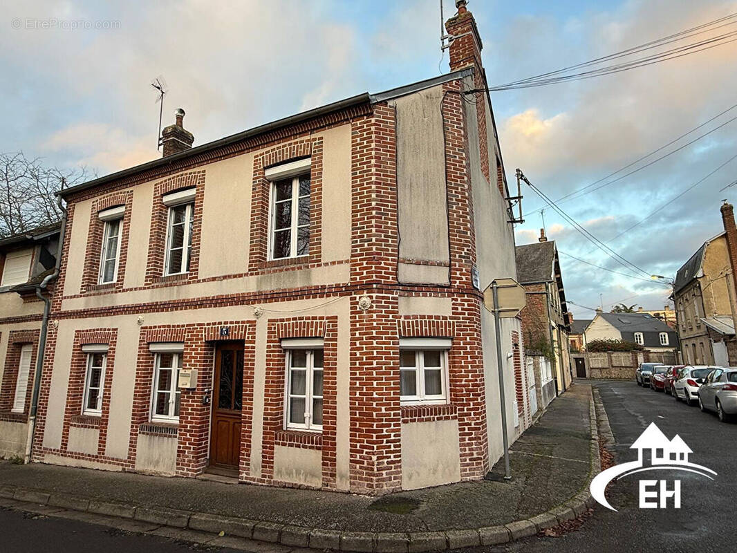 Maison à L&#039;AIGLE